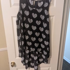 Heart print high low tank top